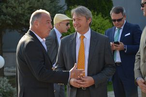 Любопитни кадри от откриването на втория завод на GE в Ботевград (ВИДЕО)