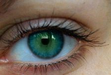 Тъгата променя възприятието на цветовете от окото