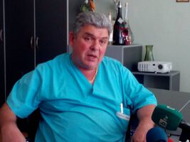 Медици от УМБАЛ "Св. Георги" затвориха незарастващи рани на пациент с кожа от крака му