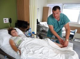 Съдови хирурзи в Университетска болница „Дева Мария” спасиха млада жена с авангардна интервенция