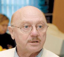 Стилист Капанов опериран успешно в болница Софиямед