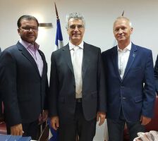 Световноизвестният специалист д-р Франко Луняни оперира петима пациенти с урологични заболявания