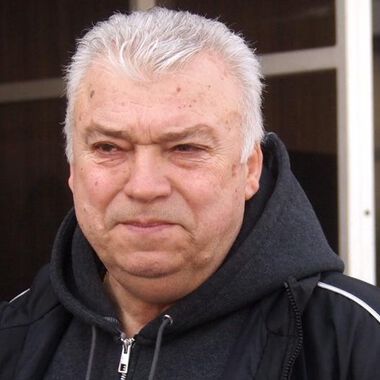Христо Бонев дари 100 кашона с лакомства за всички деца пациенти в УМБАЛ „Свети Георги“