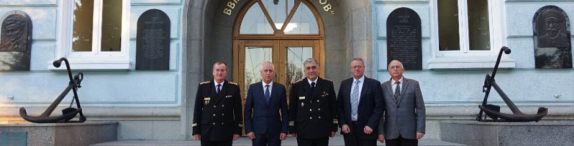 ВМА и Военноморското училище обсъдиха съвместните възможности за обучение на военни медици