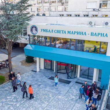 Лекари в „Св. Марина“ върнаха нормалното дишане на тримесечно бебе след сложна ендоскопска операция