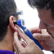 УНГ-специалисти в САЩ: Не използвайте клечки за уши, оставете ушната кал