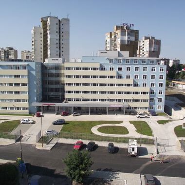 Лекари от МБАЛ „Бургасмед” спасиха живота на бургазлийка с уникална операция