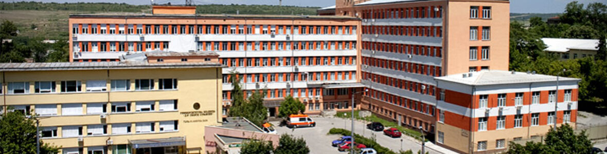 Спасиха крака на мъж, обгорял при токов удар