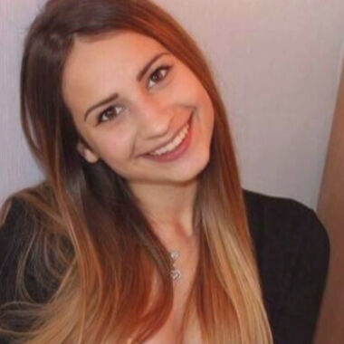 19-годишно момиче с левкемия се нуждае от средства за спешна трансплантация