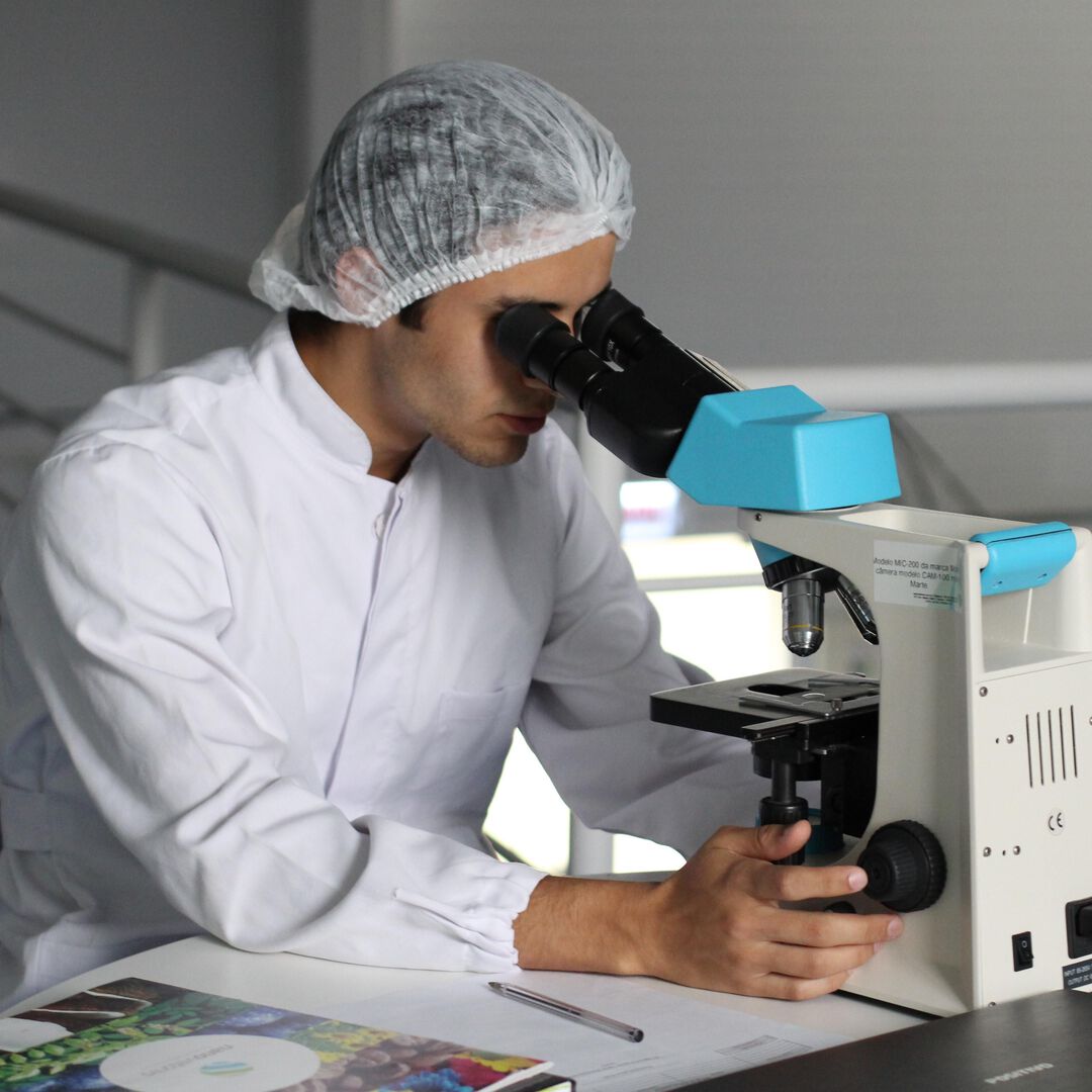 Alphabet și AbbVie investesc 1 mld USD în tratamente de combatere a bolilor asociate îmbătrânirii