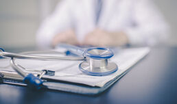 Glucose-lowering effect for low carbohydrate diet in diabetic patients with positive GADA