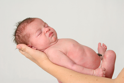 First baby born after his mother received womb transplant from a dead donor
