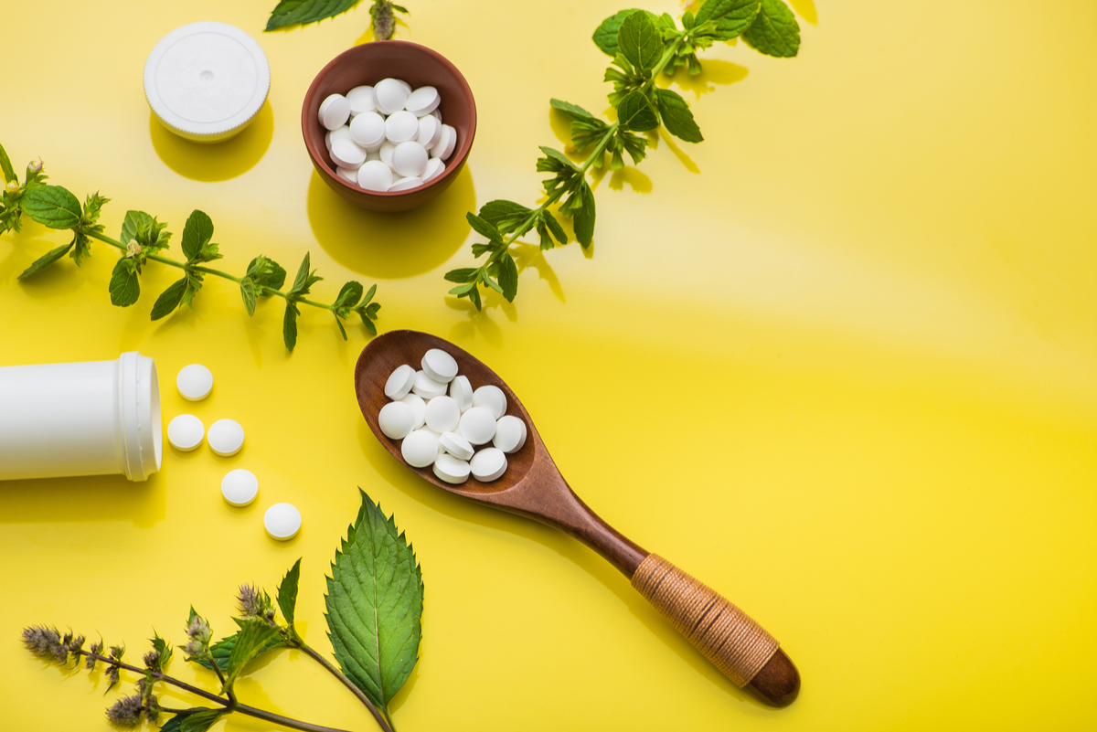 Schmerzhafte Akutfälle homöopathisch behandeln: Patientenbeispiele aus der Praxis