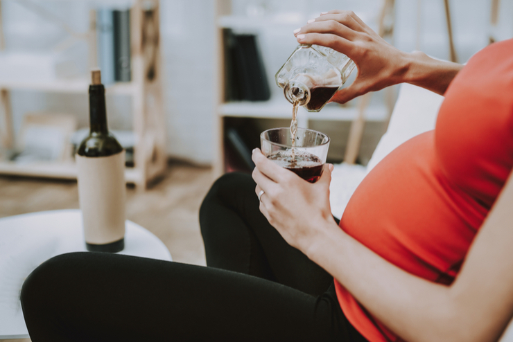 Tausende Babys durch Passivtrinken mit Behinderung geboren