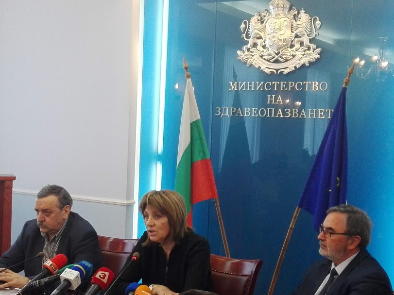 Специалистите: Не водете неваксинирани деца в чужбина, опасно е!