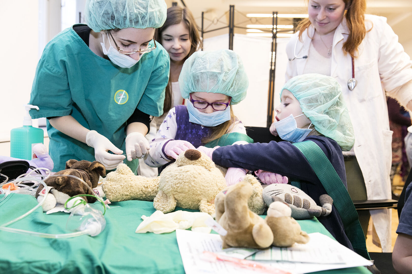 Das Teddybärkrankenhaus hat wieder von 5.-7. Dezember in Wien geöffnet