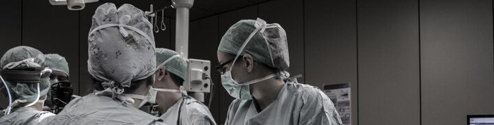 Supermikrochirurgie hilft gegen Lymphödem nach Tumor-Entfernung