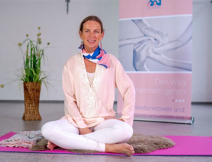 Brustkrebs: Kraft tanken auf der Yoga-Matte