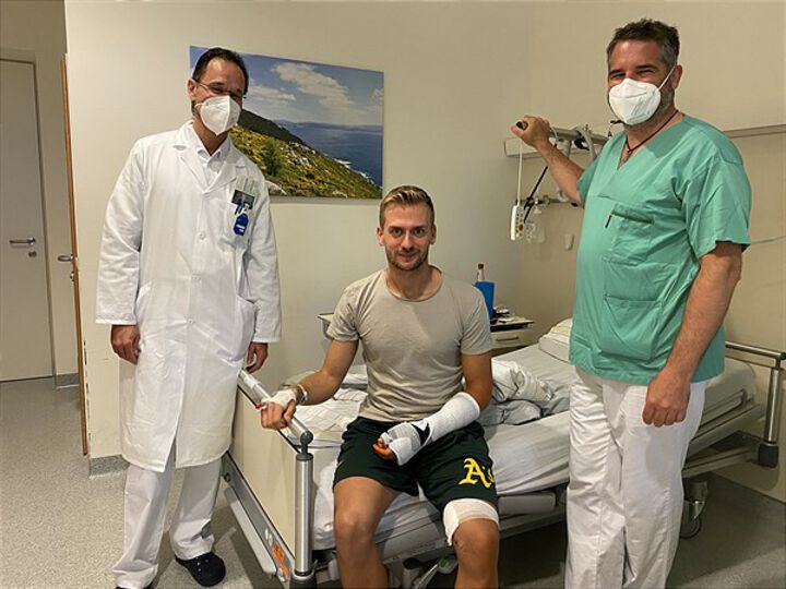 Mikrochirurgischer Eingriff beendet Leidensgeschichte von Ex-Fußballprofi Lukas Schubert
