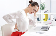 Rückenschmerzen vorbeugen und aktiv behandeln