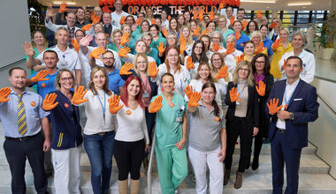 Universitätsklinikum St. Pölten: Orange the World: Wir geben Hilfe, Schutz und Unterstützung