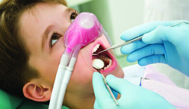 Angst vor dem Zahnarzt? Wir bieten Lachgas Behandlung!