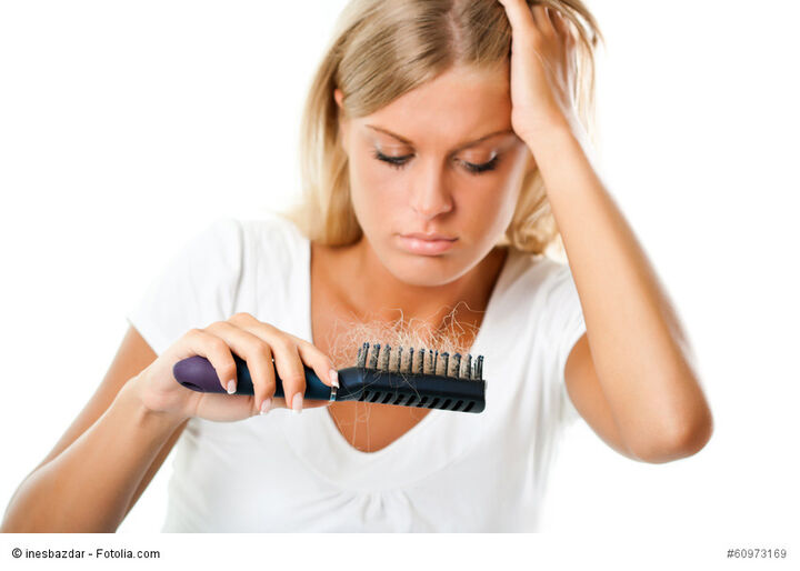 Verstärkter Haarausfall in der kalten Jahreszeit? Tipps für volles Haar