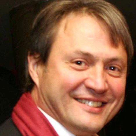 д-р Петър Велев, Експерт | CredoWeb