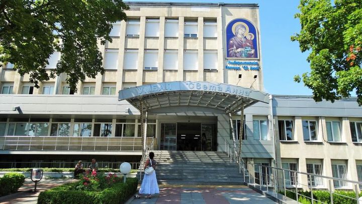 Д-р Славчо Близнаков остава начело на УМБАЛ „Света Анна“