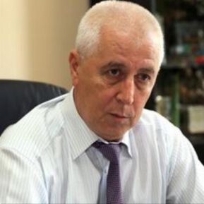 Здравният министър подготвя единен стандарт за управление на болниците