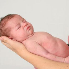 Спасиха бебе, тежащо 350 грама