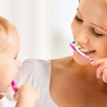 Профилактика на зъбния кариес на майката и бебето