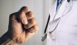 БАПЗГ апелира: НЕ ПРЕВРЪЩАЙТЕ МЕДИЦИНСКИТЕ СПЕЦИАЛИСТИ НА БЪЛГАРИЯ В ПАЦИЕНТИ!