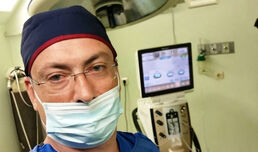 Д-р Димитриос Власиадис, началник на Очно отделение: Възрастен мъж лекувал сам болните си очи 3 седмици заради страх от COVID-19