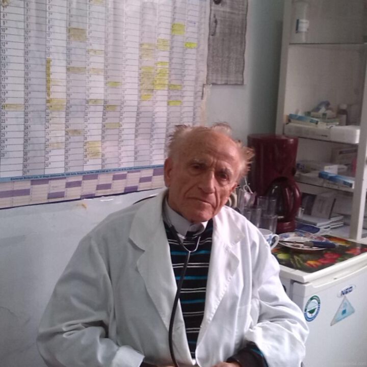 Почина известният пловдивски ендокринолог проф. д-р Кръстьо Павлов 