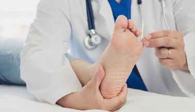 Д-р Вълчо Найденов: Дори съвсем малки ранички по краката са рискови при диабет