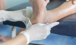 При диабетна полиневропатия редовно преглеждайте краката