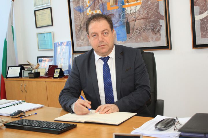 Д-р Иван Маджаров: По-голяма част от българите избира да се защити с ваксина