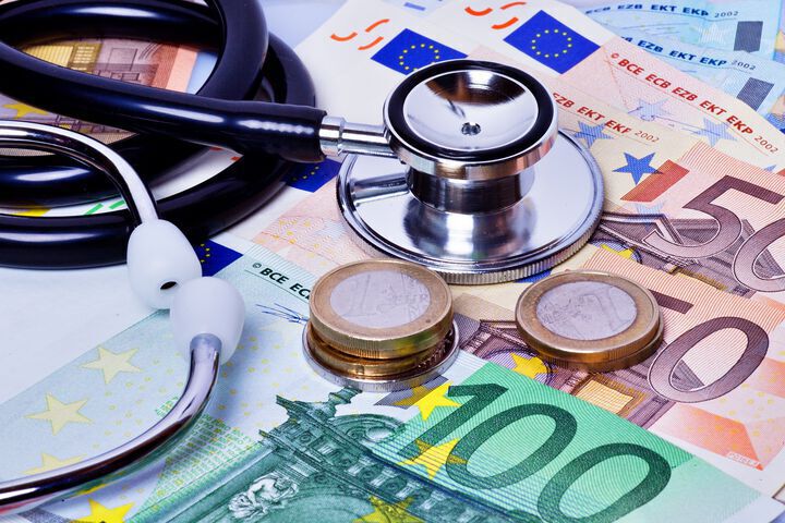 НЗОК: Не достигат 20 млн. лв., за да заплатим бонусите на медиците за април 