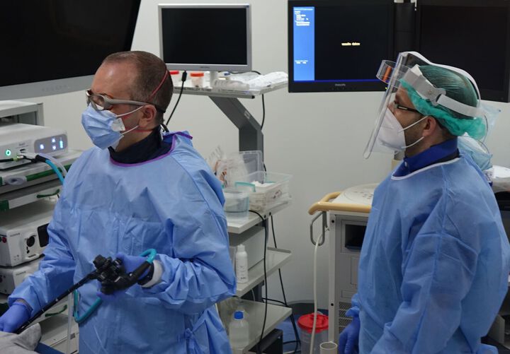 Екипът на д-р Петко Карагьозов извърши ендоскопска процедура с еднократно оборудване против инфекции
