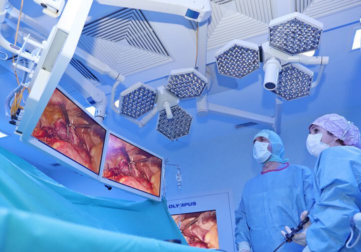 За първи път в България екип на ВМА извърши една от най-сложните операции в коремната хирургия