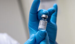 Експертен съвет препоръчва трета доза от COVID ваксината за определени групи