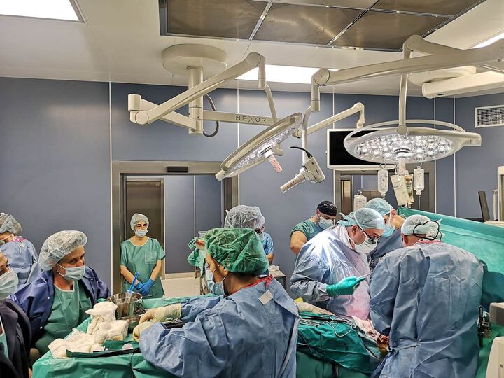 Екип на ВМА трансплантира черен дроб на 41-годишен мъж