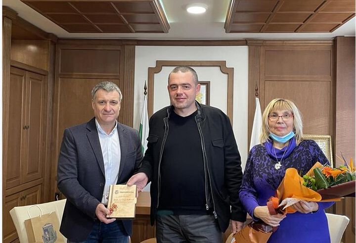 Проф. д-р Емил Ковачев бе отличен с приза „Най-добър акушер-гинеколог на България“