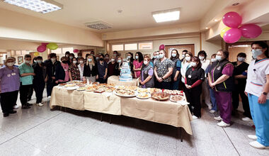 Екипът на „Централ Хоспитал“ чества 10-ия рожден ден на болницата