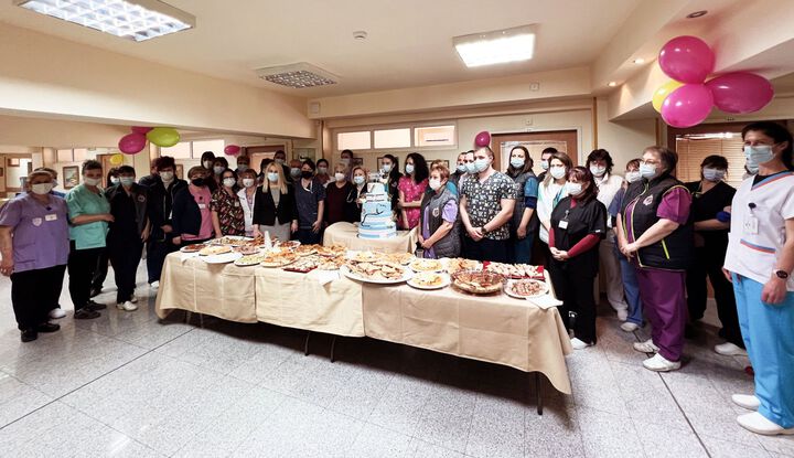 Екипът на „Централ Хоспитал“ чества 10-ия рожден ден на болницата