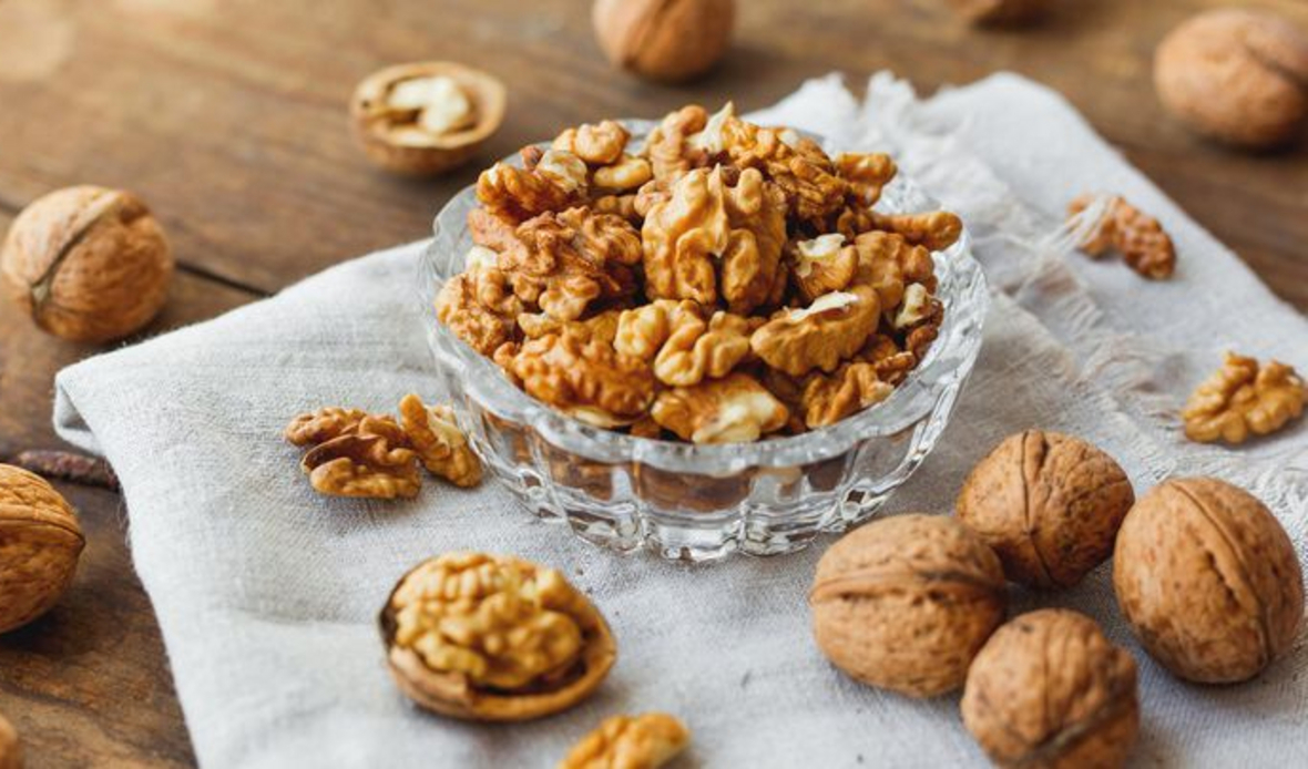 Орехите намаляват риска от инсулт