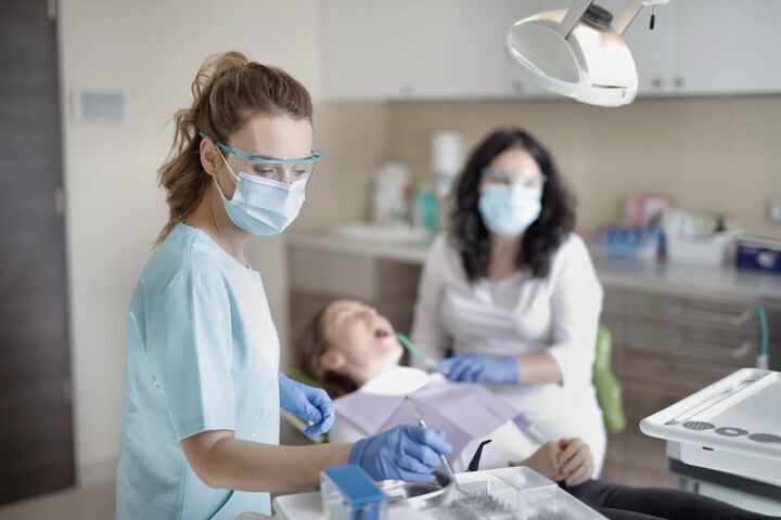 Стоматолози предупреждават, че стресът влошава състоянието на зъбите