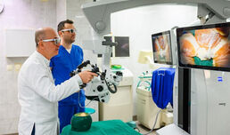 С единствения у нас роботизиран операционен микроскоп от последно поколение разполага вече УМБАЛ „Св. Марина” - Варна