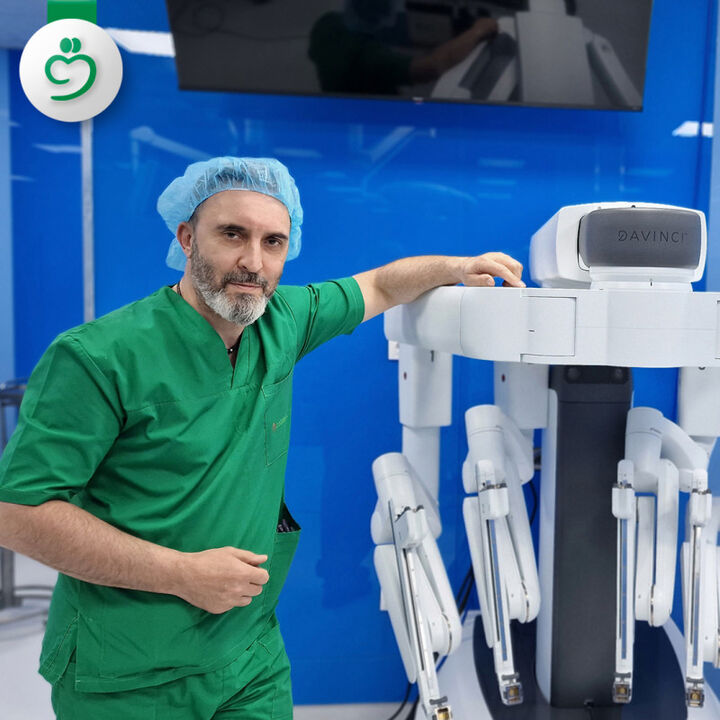 Първа роботизирана операция на проф. Калоян Давидов и екип в УМБАЛ „Софиямед“